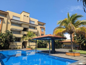 La Ropa Condo 5 min walk to the beach